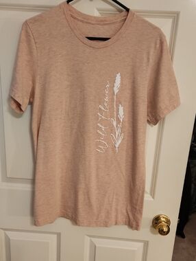 Target Women's Short Sleeve Tee in Light Blush with White Floral Print